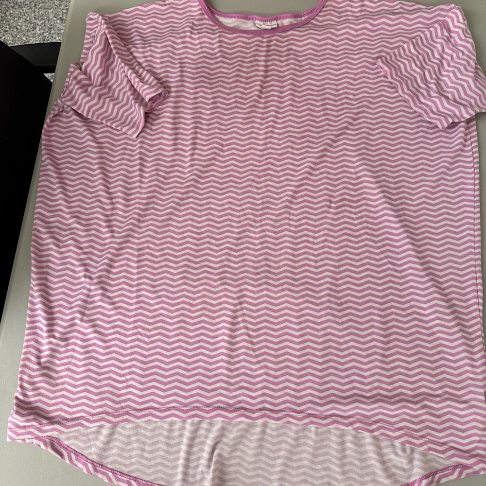 LuLaRoe XXL Irma Tee Top Tunic Shirt Pink Chevron Striped Major Unicorn 2XLarge